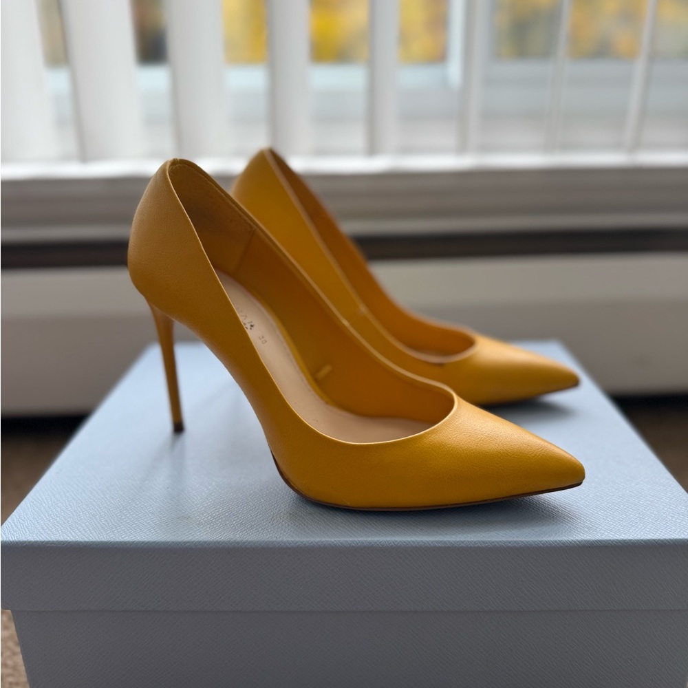 Zara Mustard Yellow Pointed Heels